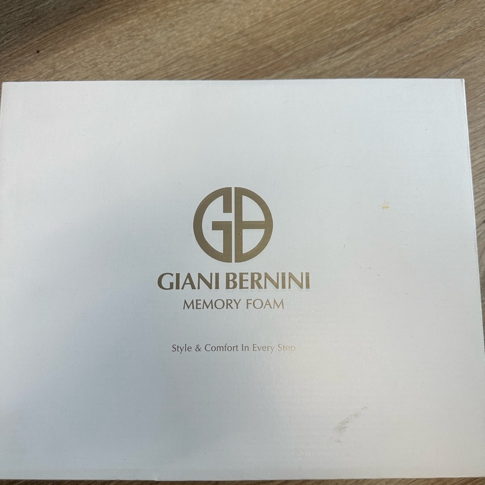 Giani Bernini Brown Leather Ankle Booties - Picture 2 of 5